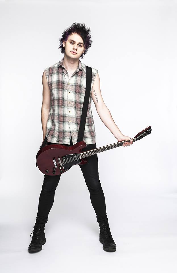 FiveSOSHelping's tweet photo. did we saved these images or did these images saved us? https://t.co/0XTcERZcA0