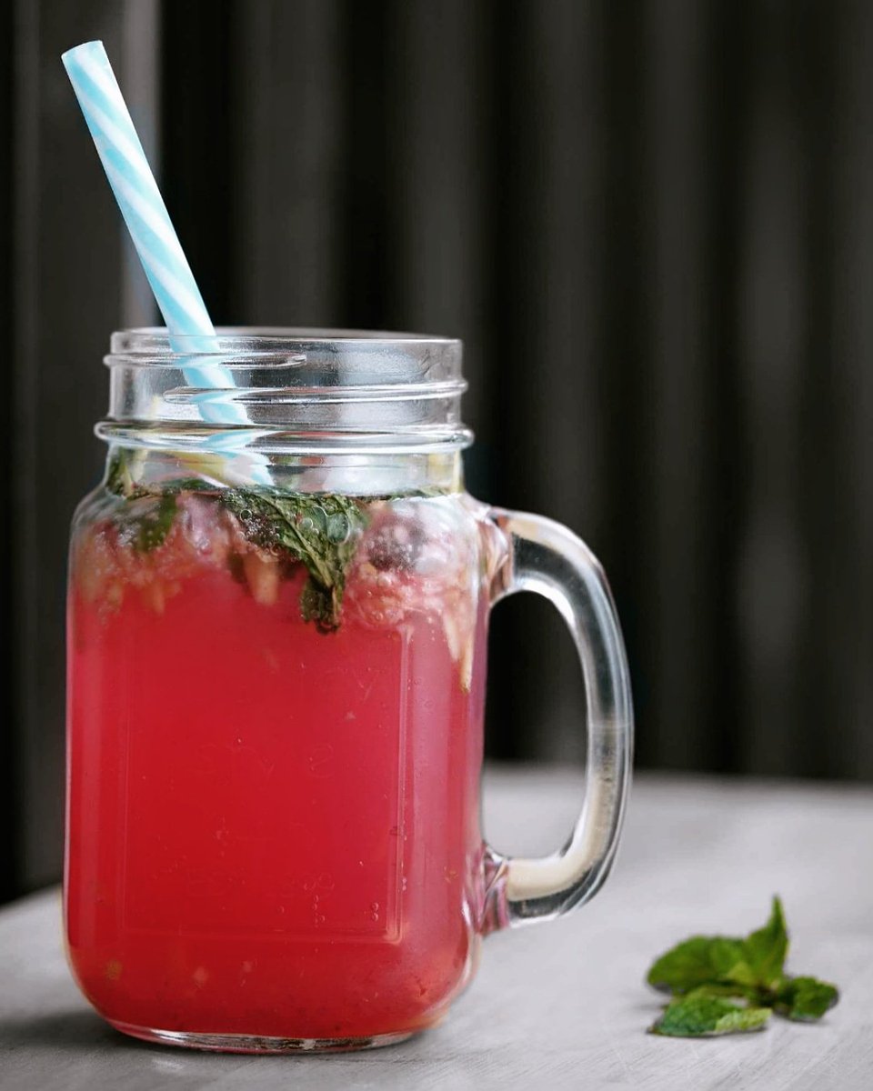 Tbarcafeindia's tweet photo. Its definitely go to summer drink. Beat the #sunnysunday .
.
.
.
#pune #summer #hadapsar #tbarcafe #food #foodlovers #cafe #chai #saffrontea #puneinstagrammers #puneblogger #bloggers #punecafe #instadaily #foodstagram #nomnom #indianfoodblogger
#eeeeeats #eatloveshare https://t.co/j2tNiirQds