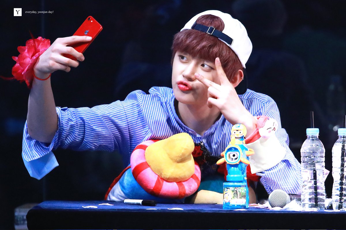 yeonjun_day's tweet photo. 190330 잠실 팬싸

✌🏻💋

#TOMORROW_X_TOGETHER #TXT #YEONJUN #투모로우바이투게더 #연준 @TXT_members https://t.co/BAssrbRE5p