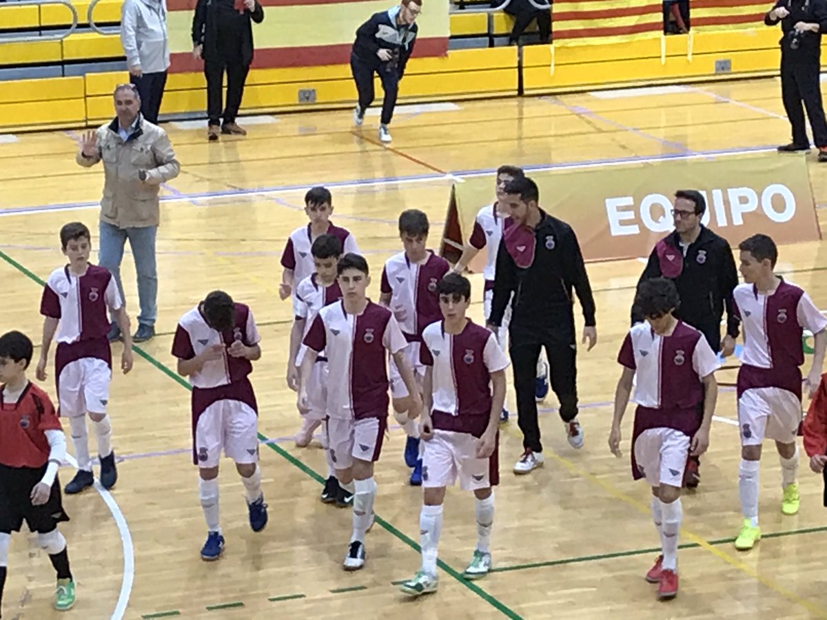 FS_Toledo's tweet photo. SELECCIÓN | FINAL | Cataluña 5-3 Selección Infantil Masculina @FFCM_Futbol (Paco, Álex, Rubén) No pudo ser y la Selección de @quique_hb se proclama SUBCAMPEONA DE ESPAÑA. Enhorabuena a todos por el brillante Campeonato realizado. Andreu, Diego y Rubén muchas felicidades #CptoESP https://t.co/XpQbXQUtCp