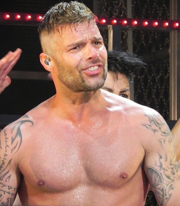 jpus_br's tweet photo. Um ótimo dia para todos os fãs de @ricky_martin! Have amazing day gang!! #rickymartin #RickyALLIN #bomdia #buenosdias #goodmorning ❤ #jpusBrasil https://t.co/Tm4KfbAIDH