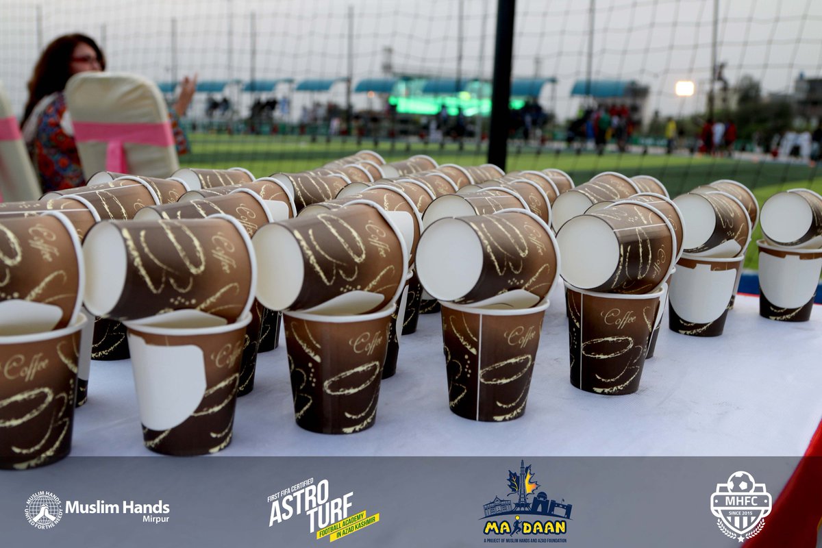 MuslimHandsMRP's tweet photo. We’re well aware that the summer time is right around the corner but nights still get chilly. So if the guests can spare the room for the munchies, we’ve got it all covered, even for the Prime Minister.
#TotalFootball #PlaySweatRepeat #StreetChildUnited #sports #muslimhands https://t.co/ck0s08lEi8