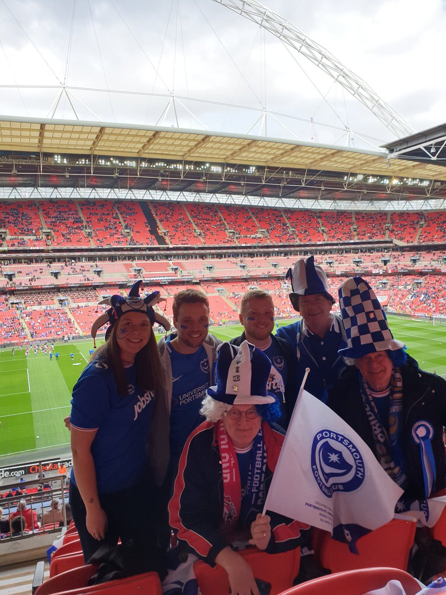CatChristie93's tweet photo. #checkatradetrophyfinal #playuppompey https://t.co/IIZGah2YiV