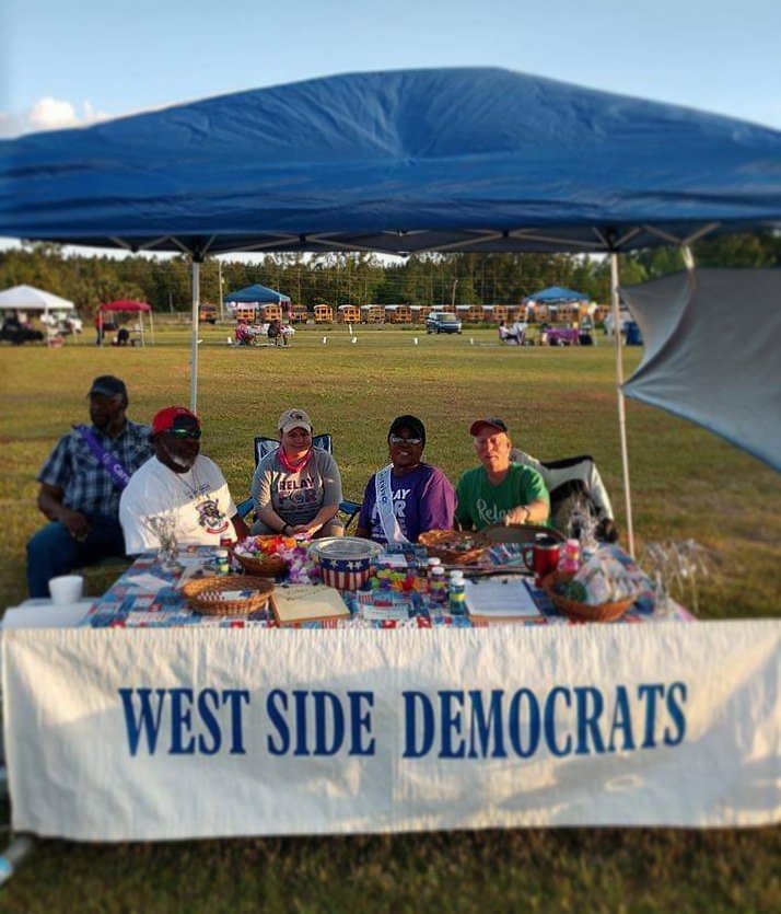 NassauFlDems's tweet photo. Westside Democrats participated in the West Nassau Relay for Life this weekend. #werelay @Drdestiny2 @philmorton17 @FlaDems https://t.co/6rDRQ4ZwPm