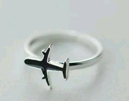 ivancp25's tweet photo. No es la falta de #amor sino la falta de #amistad lo que hace infelices a los #matrimonios. Hay que #reir cada día juntos, #bromear juntos, #sonreir juntos, vivir... Pero ante todo, siempre JUNTOS... #NoSinTI #LoveYou #UnDonutsLoCuraTodo https://t.co/35NDbqjbcI