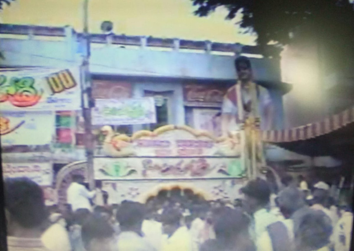 JrNTRWorld's tweet photo. [#38] Chickballapur lo 100 days complete aina last movie Simhadri..
Karnataka King  
@tarak9999  
 #17YearsForIHSimhadri @tarak9999 
https://t.co/jHFraGpm5T