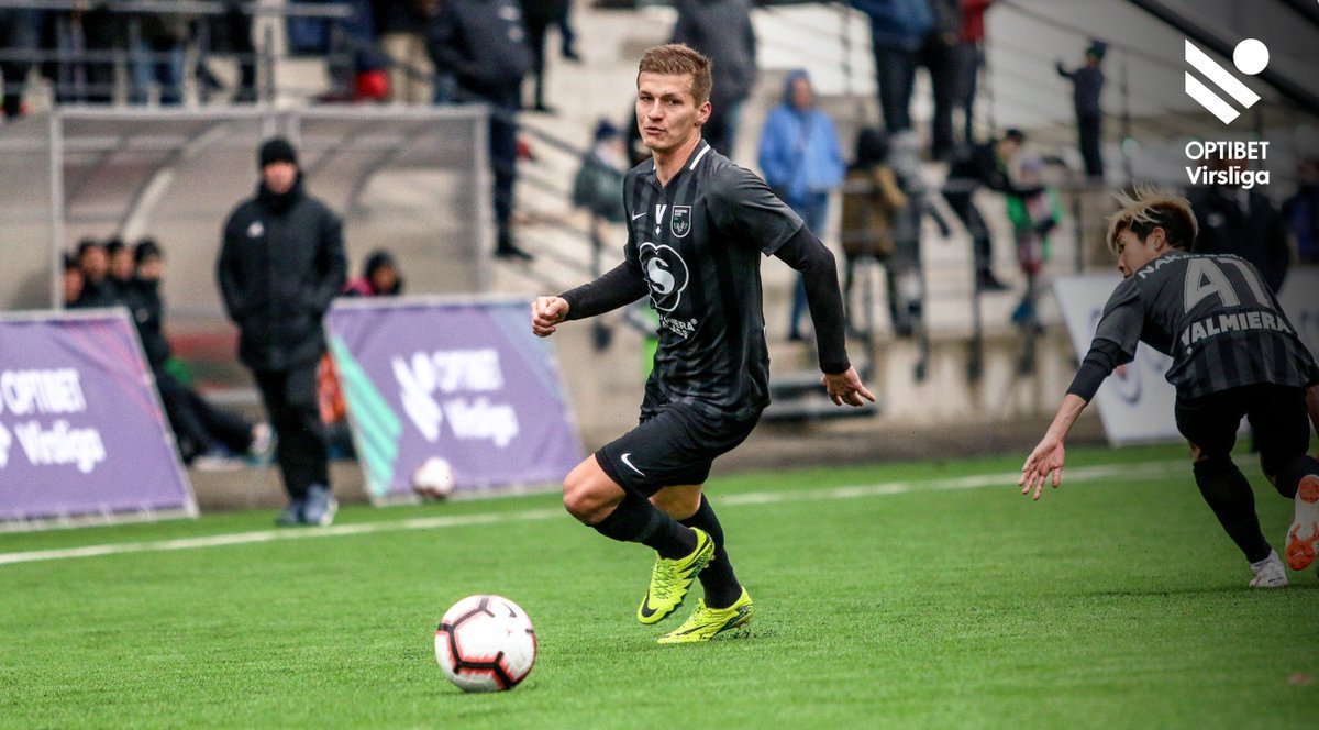 FutbolaVirsliga's tweet photo. ⚽️✅ @vgvia_futbols viesos uzveic čempioni @RigaFC_Official , tiekot pie otrās sausās uzvaras! Vienīgos vārtus 31. minūtē guva Hektors Pasifiks! https://t.co/GGCAAlrMPw #Virsliga2019 #Futbols #Optibet #OptibetVirsliga #RIGvsVAL https://t.co/mFXHtfKjoH