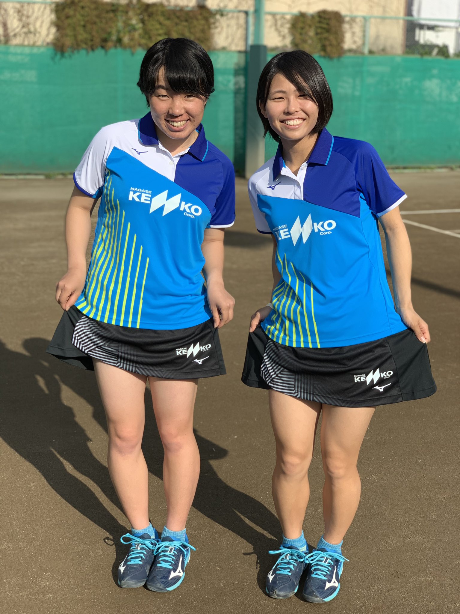 ナガセケンコーソフトテニス部 Twitter પર 新ユニホーム 次年度のユニホーム紹介です 3種類のユニホームを着用します 明るいユニホームを着用して 元気よく戦います 次年度もよろしくお願いします ナガセケンコー ソフトテニス 新
