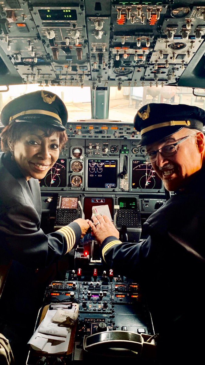 On our way to start my birthday week - I have the honor of having my dear friend Captain Frank Bogyos flying the aircraft.  Thank you for making me feel even more special and for these precious pictures.  #Unitedfinestpilots #EWRProud #ILovemyUnitedfamily ❤️