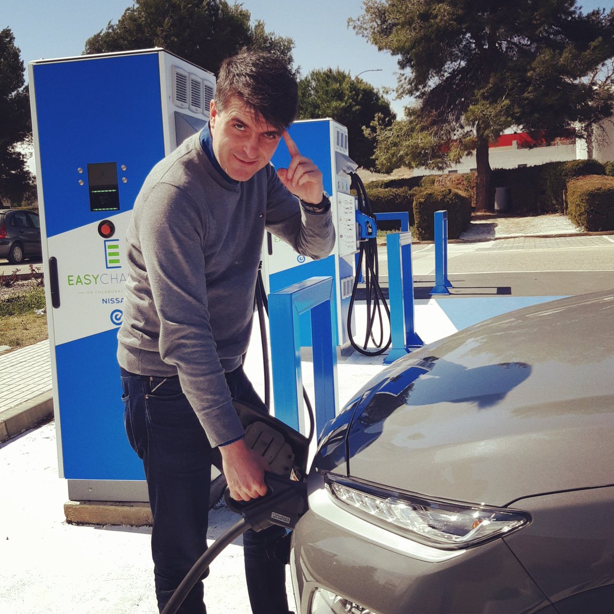 Mi primer viaje largo con coche eléctrico por España.
Poco a poco la red de electrolineras rápidas va siendo una realidad.
#AdiósPetróleo