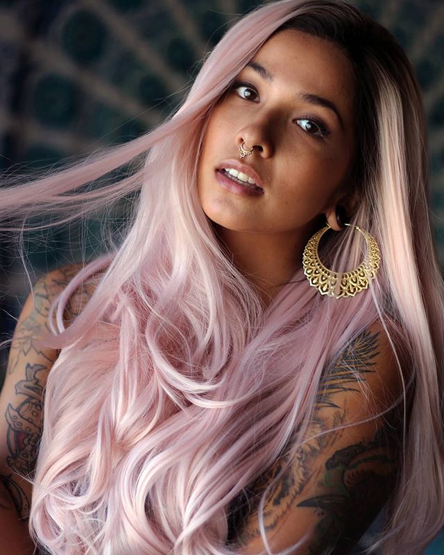 weekendwigs's tweet photo. Awesome Pink Look😍
✨
Model: @naomikingofficial ❤
✨
Wig : ▶WT039◀
✨
👉https://t.co/cDsuxJUe2x👈
#weekendwigs #pinkwig #pinkhair #ombrepink #women #haircolor #hairstyle #onlinestore #hair https://t.co/sVwqXWTiIK