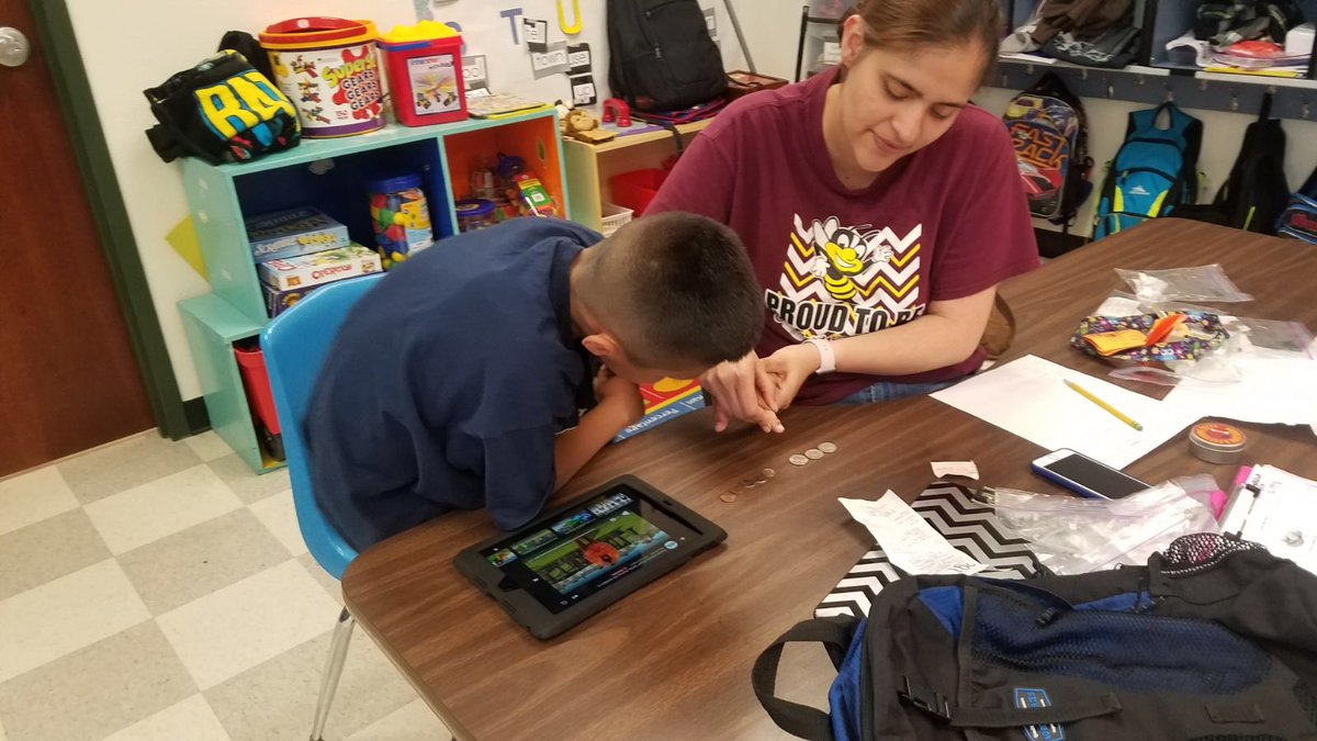 Briosbuzz's tweet photo. Working on coin recognition and calculations with REAL money. (Took advantage of our change from the CBI 😁) #countingcoins #Eastcentralsped #Lifeskillslife #CBI #oakcreststingers #ecisdtweets https://t.co/XYtAD5ZKua