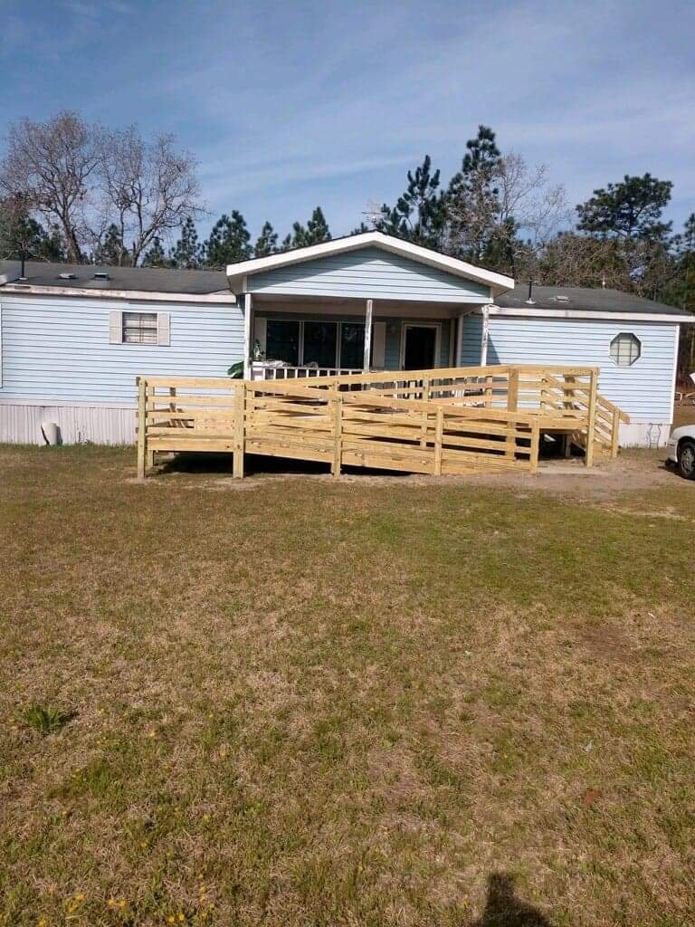 amack7's tweet photo. @BarbaraNiven This is the ramp built onto my Mom's house my friend so I can finally visit with her. I'm very excited! 😁❤😁❤ #SharingGoodNews https://t.co/erdUdrIP60