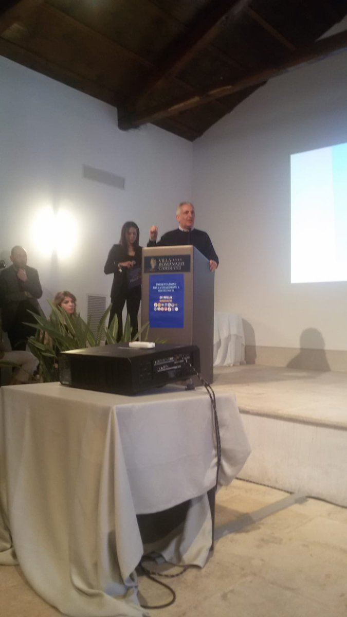 mov_idea's tweet photo. ➡️Dopo la conquista della Basilicata, ora tutti a lavoro per le elezioni amministrative! Oggi a #Bari il presidente Gaetano Quagliariello ha partecipato alla presentazione del candidato sindaco Pasquale Di Rella e della coalizione di #centrodestra. 
💪Anche a Bari, #IDeA c'è https://t.co/htqUM5OhKE