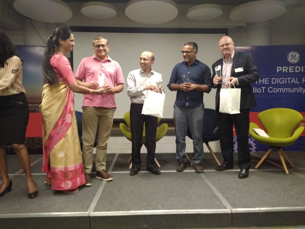 THubHyd's tweet photo. @SowjanyaCH_twt of @GE_Digital delivering vote of thanks @THubHyd #PredixTheDigitalFuture  @GEIndia 

#MyDayAtGE #IIoT #innovation #InnovateWithTHub https://t.co/n0WJ5AVnuV