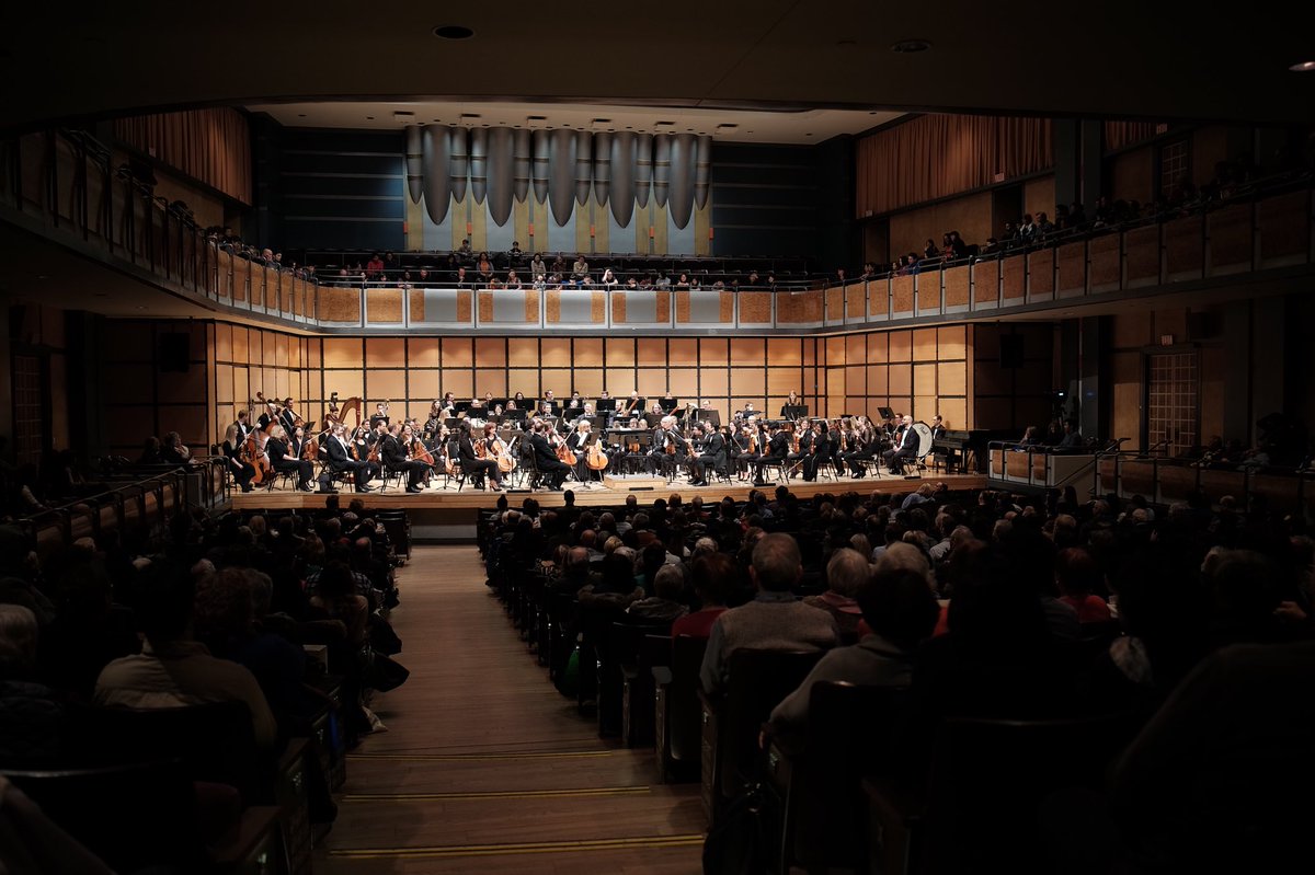 MandlePhil's tweet photo. A huge thank you to everyone who came out to enjoy their evening with us last night. It was a full house at the Toronto Centre for the Arts for a great concert with a wonderfully warm, friendly and appreciative audience. 

Photo Credit: Thanyarat Photography 

#toronto #thankyou https://t.co/uTpiBSdZtJ
