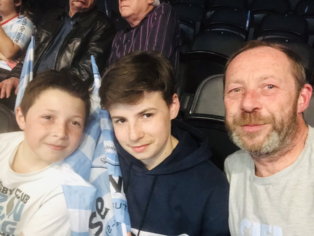 MenetChristophe's tweet photo. #racing92 #R92ST #parisladefensearena Pour le plus gros match de l’année un grand merci aux joueurs aux arbitres et au public https://t.co/EZfd8fo6Tc
