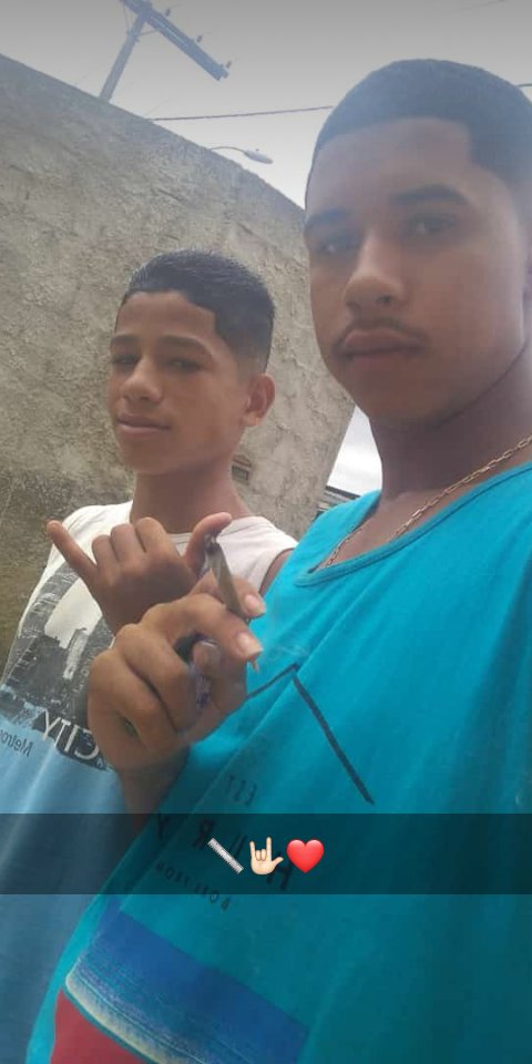 Gean2G_2G's tweet photo. Tmj irmãozinho😎💪🎈 @BxdMini https://t.co/jF97htAMVM