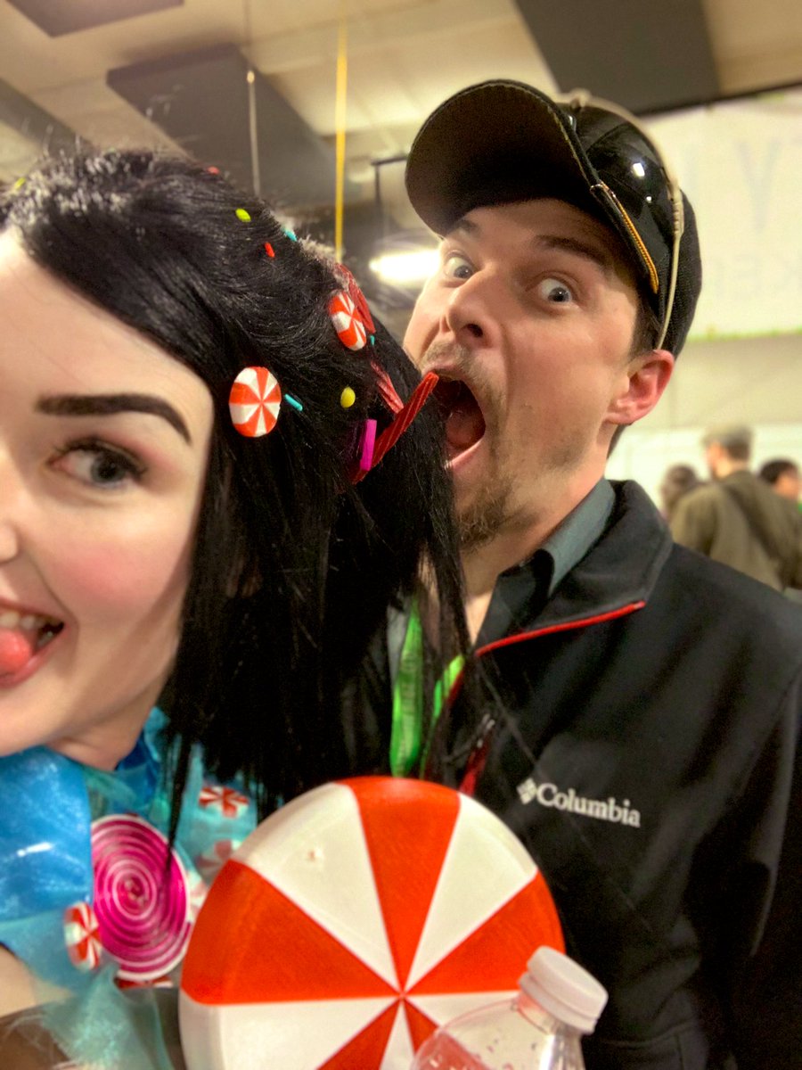 amiedoubleD's tweet photo. Candy adventures with #MRRF19 friends from yesterday!! @ArtMods_ @TheSeanConnelly @SamanthaSnyder @loubie_3D https://t.co/ep2vGVLvzb
