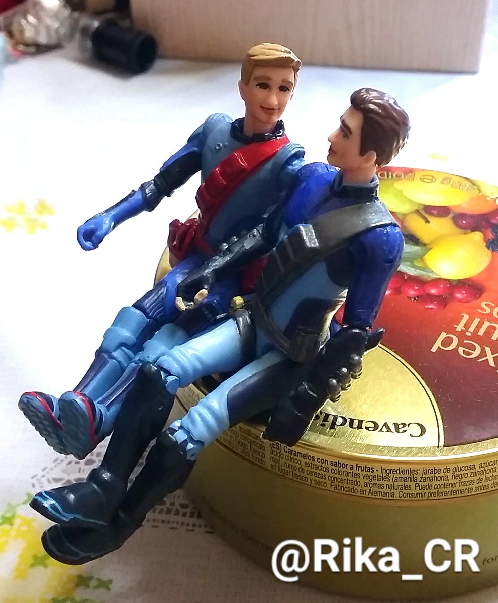 Rika スコ推し若鶏で龍虎組 まずはここだよね サンダーバードare Go と サンダーバード スコットとアランが好きだよ あとパーカーもねーっ