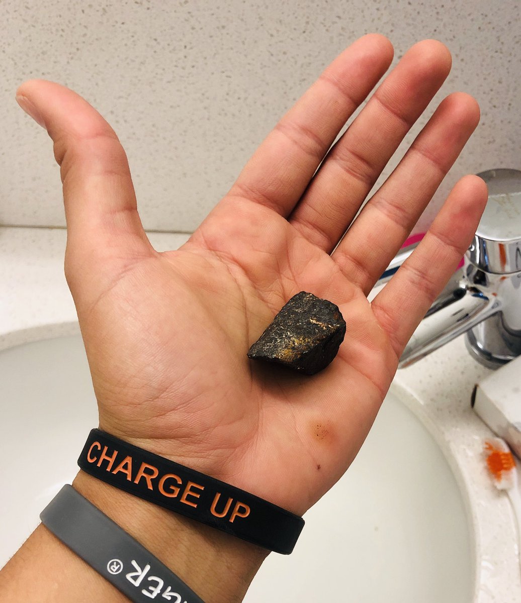 ChargeUpToday's tweet photo. #GRATITUDE
I received this picture yesterday &amp; it made my day. I reflected upon the incredible people I have met on this journey &amp; how they have inspired me. Leading a fulfilled life is all about gratitude!

#ChargeUp #TalonsOut #Tori #gratitude #loadstone #blessed #friendships https://t.co/Jn8lWlnW7y