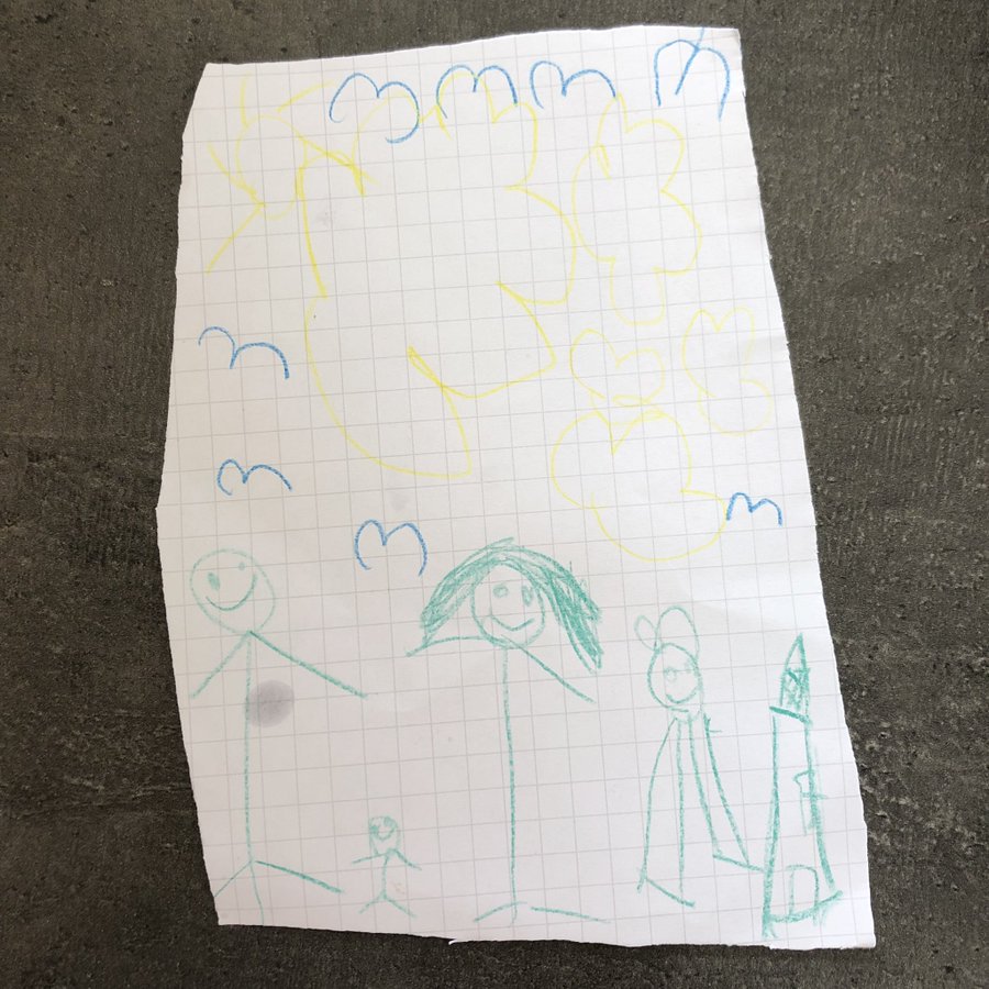 FAFZ36's tweet photo. Das heutige #ichgebeauf von @kriegundfreitag. Das großartige unerreichte Original links und meine Interpretation rechts. #onedrawingadayforayear #OneDrawingPerDay2019 https://t.co/iPdEzdIXHf