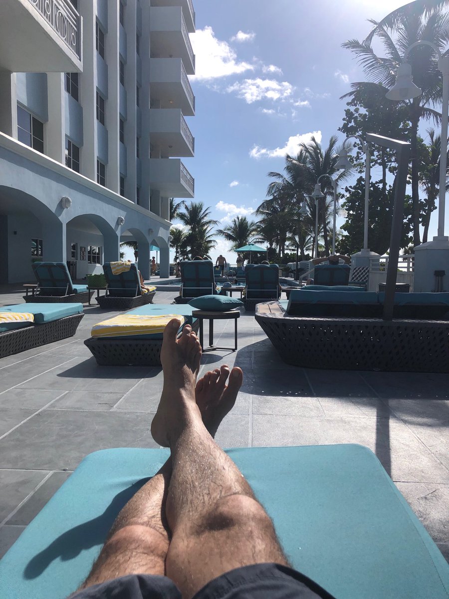 Cagno's tweet photo. When at a hotel pool...leave the Bluetooth speaker in the room...not everyone likes country music. #basicpic https://t.co/JNTQGXiHKf