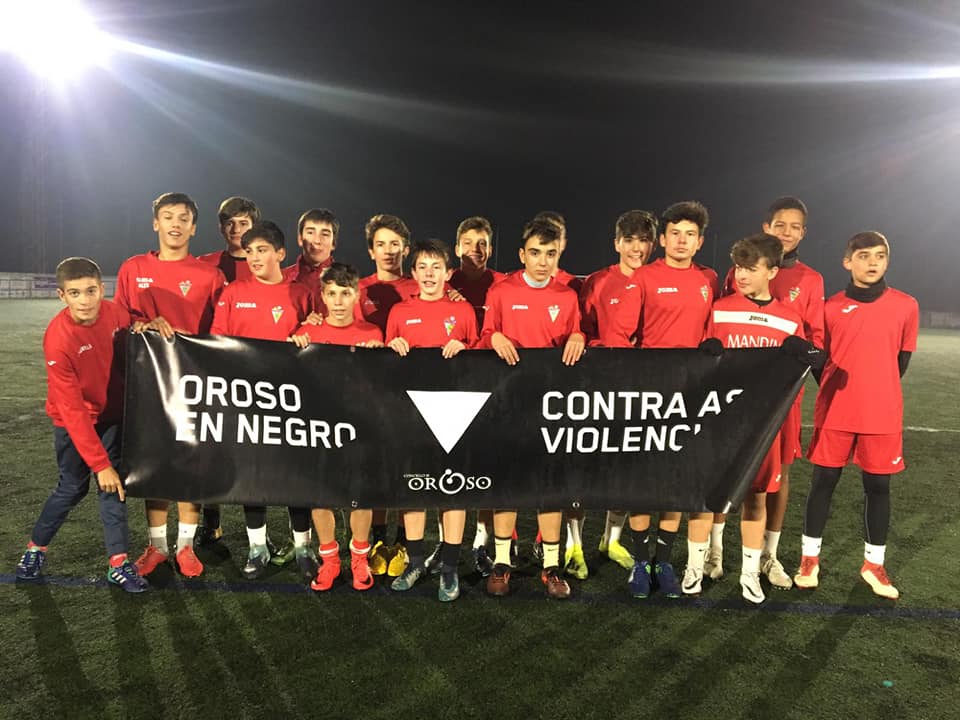 LIGA GALEGA | O Cadete logra o ascenso á División de Honra, máxima categoría do fútbol galego. Un acontecemento histórico, sendo o primeiro equipo do noso clube que o logra. A categoría cadete tamén fora a primeira en lograr o ascenso a liga galega no 2011. Noraboa! 💙⚽️😊