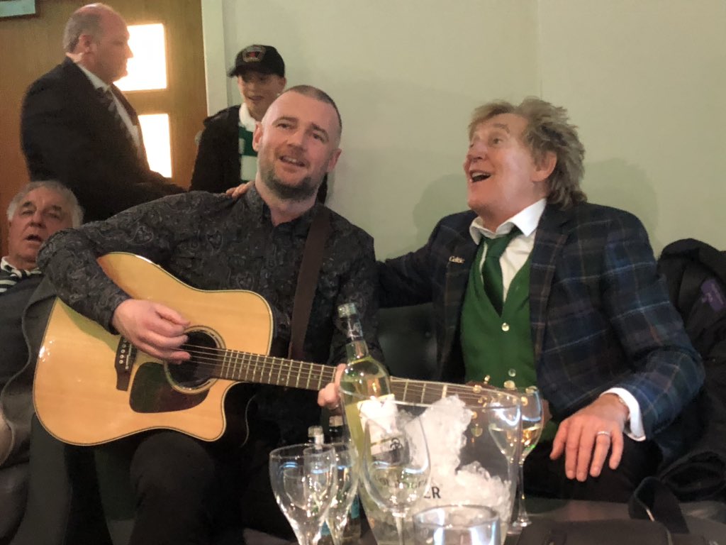 williebhoy's tweet photo. @rodstewart and @mcgrandles_liam doing Grace https://t.co/8dnEZgLfw9