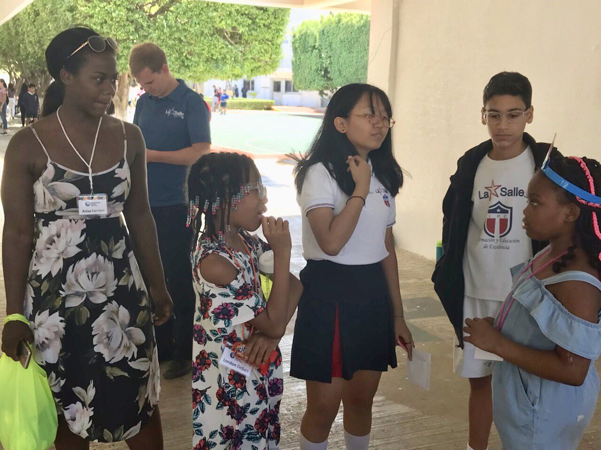 justcallmechar tweet media