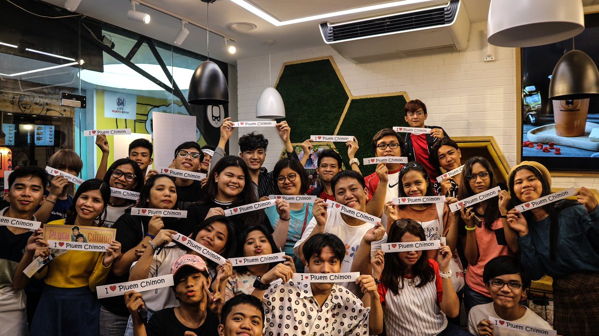 pluemonphfamily's tweet photo. WE ❤️ PLUEM CHIMON. 

Thank you so much for your love and nonstop support for @Chimonac and @PlPurim ❤️ thank you thank you so much. LOVE FROM YOUR PH FANS 😍
@HomeroomPM

#PluemChimon #ปลื้มชิม่อน  #PluemPurim #ChimonWachirawit  #DekSia #เด็กเสี่ย #Ourskyyinsun #HappyInSunDay https://t.co/pbvEY4dlav