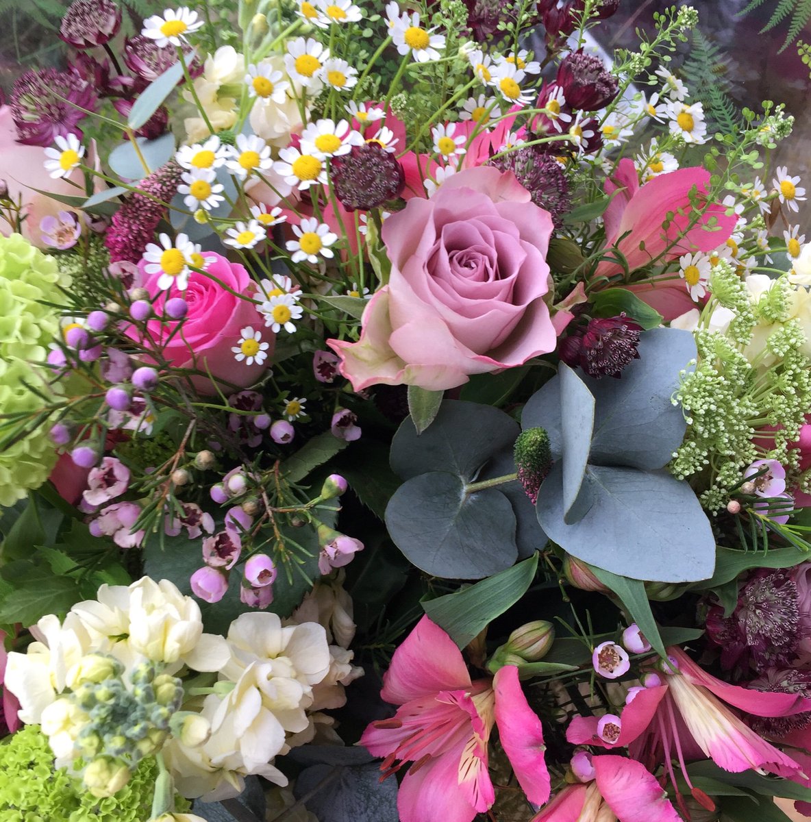 Happy Mother’s Day from us all at Bethany Rose Florist’s #saxmundhamflorist #motheringsunday #wildandwonderful #beautifulbouquets
