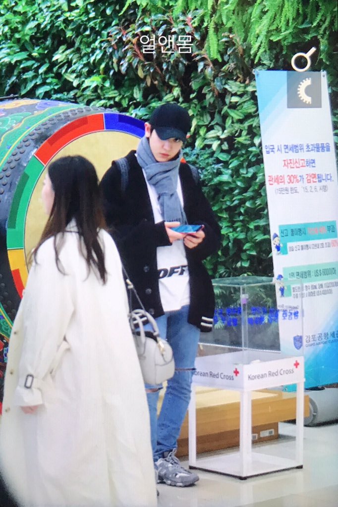 faceandthebody's tweet photo. 190331 GMP 찬열아... 니가 왜 거기서 나와...?? 

급작스럽게 마주쳤는데 암튼 올려봅니다. https://t.co/6znukXntjT