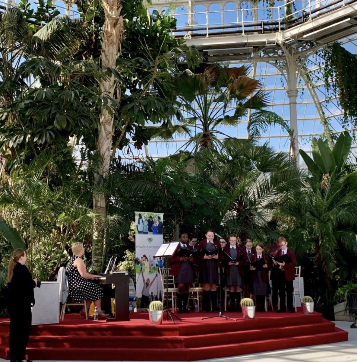 DT__LDA's tweet image. The Lord Derby Academy Chamber Choir singing at the Liverpool Palm House on Mother’s Day. Superb performances in a truly amazing venue. So proud. Thanks to Miss Munroe &amp;amp; Miss Allwood for their expert tuition. @KnowsleyCouncil @lpoolcouncil @thedeantrust @jillyalb @The_Palmhouse