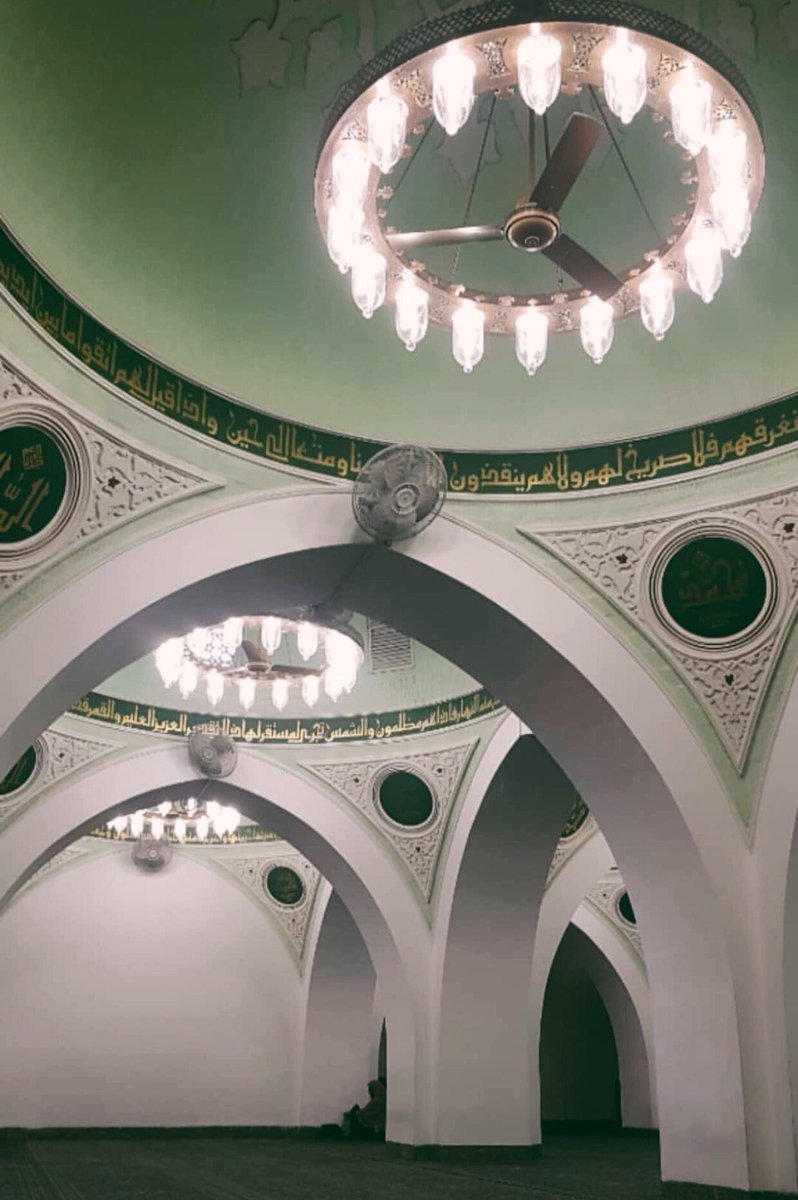 Masjid Quba, on the outskirts of Madinah, is the first mosque ever built, the oldest mosque in the world, built by our Prophet ﷺ after his arrival in Madinah from Makkah. They made changes recently (like 3 months ago), it’s now open all night/24hrs for worshippers. #saudiarabia