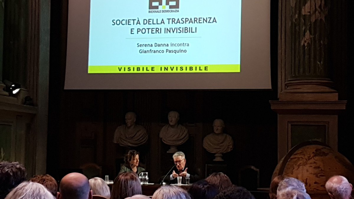 Cepernich's tweet photo. Il politico vero interloquisce con le persone, quello fasullo dice di ascoltarle e poi fa altro @GP_ArieteRosso a #BDem19 https://t.co/QgXjQiLhAL