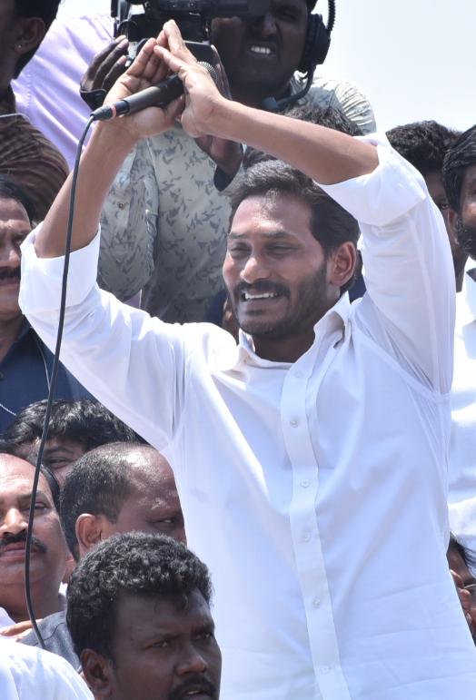 gudurysrcp's tweet photo. #VoteForFan
నెల్లూరు జిల్లా - గూడూరు ఎన్నికల ప్రచార సభలో శ్రీ వైయస్ జగన్ https://t.co/3XGhstt1QP
