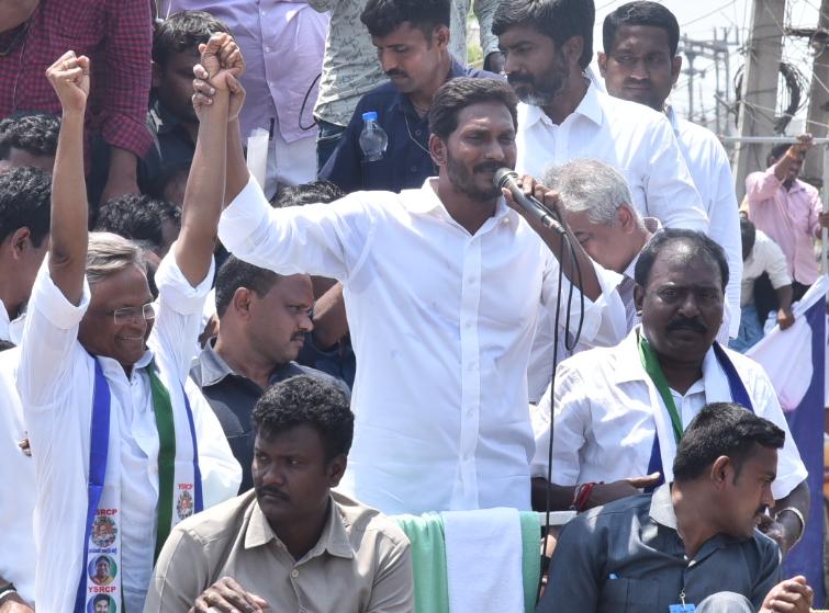 gudurysrcp's tweet photo. #VoteForFan
నెల్లూరు జిల్లా - గూడూరు ఎన్నికల ప్రచార సభలో శ్రీ వైయస్ జగన్ https://t.co/3XGhstt1QP