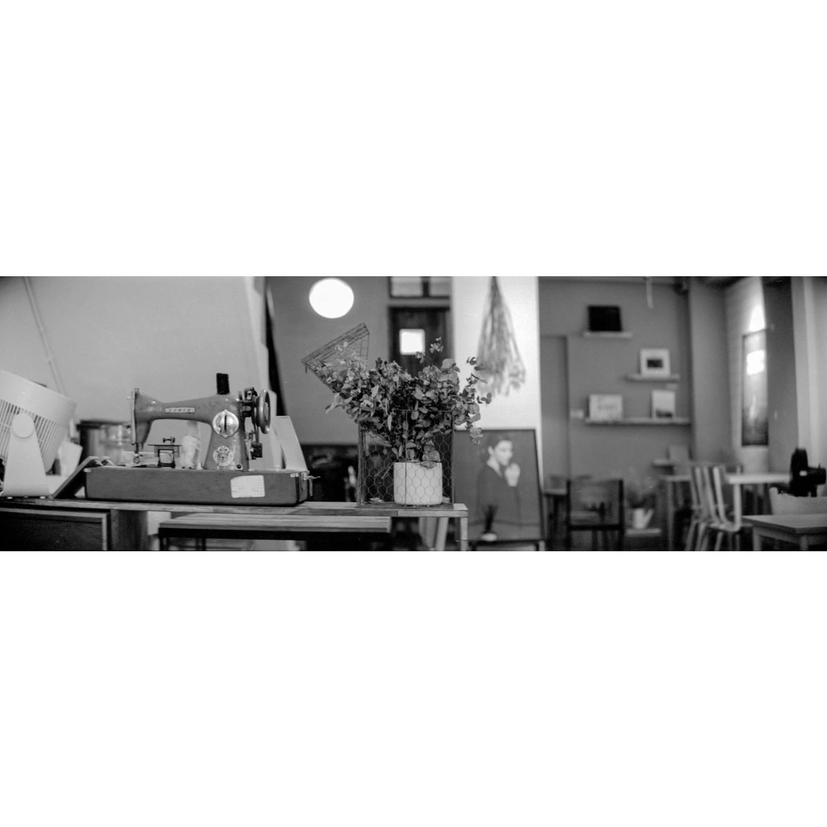 EMULSIVEfilm's tweet photo. Office space
-
Shot on @fujifilmprofilm Mono 100 at EI 400 / anamorphic 35mm / 1-stop push.

Full-size version and technical details at: https://t.co/VAImNf3Vl8

Filed under: #35mmFormat, #2019March #35mmFormatFilm #AnamorphicLens #EI100
#shootfilmbenice ... https://t.co/Zh6xNn3AXC