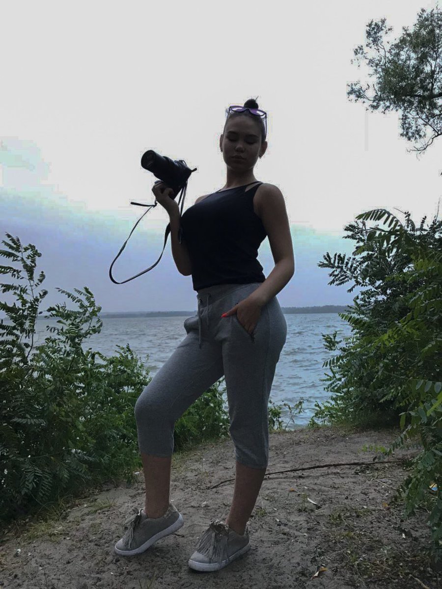 MayFrosay's tweet photo. Мне 16 лет💋
Хожу в зал💪🏻
Фотографирую 📸 https://t.co/whfzY5mMy8