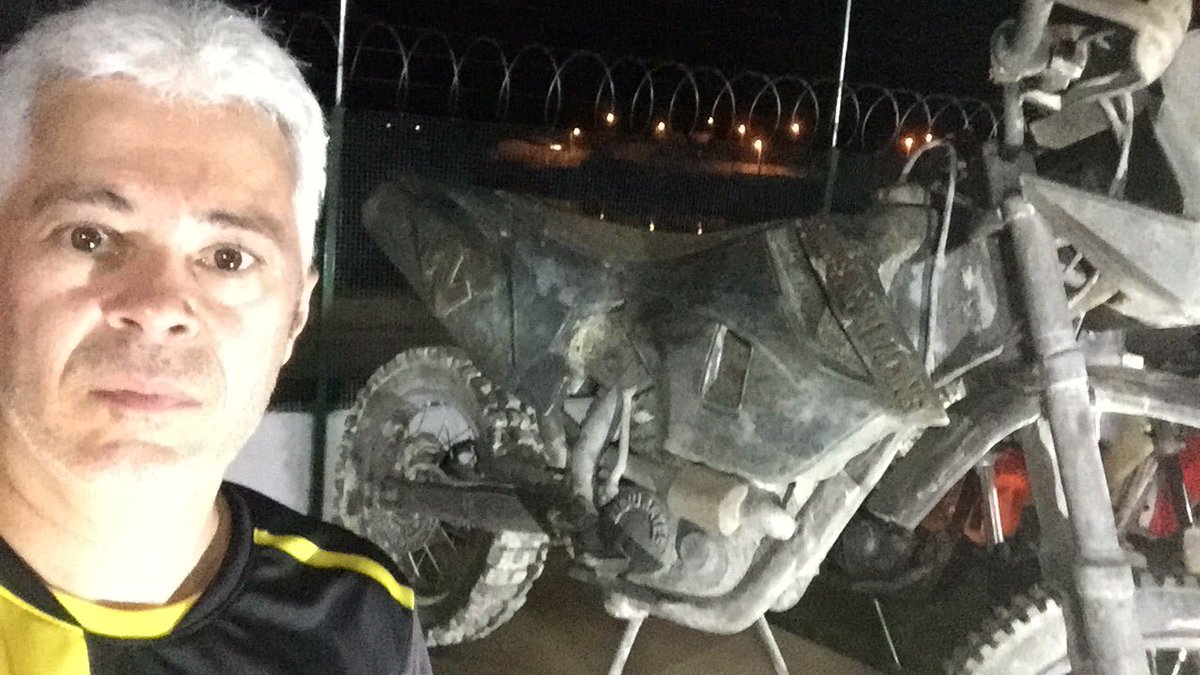 ysaknas's tweet photo. A unica Moto feita de pesra sabao do mundo-Ysak ..propriedase de Maryo Kempes-Assu-RN#MotoNoSporTV https://t.co/3JFv0ughRE