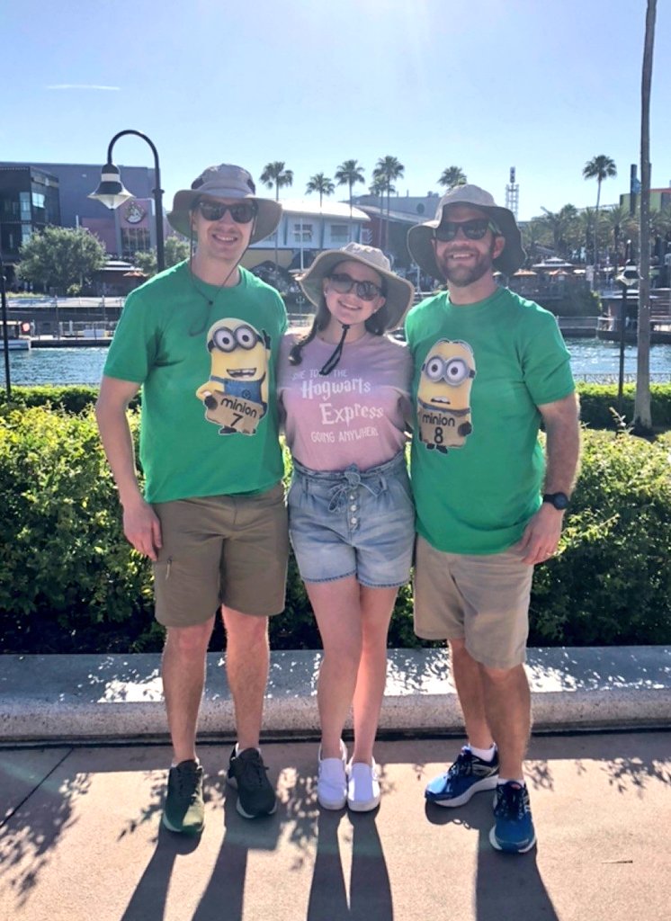 misterseeley's tweet photo. Bucket hat brigade! Day 2 - Universal! #WDorks #thesememorieswilllastalifetime https://t.co/KcpYp77OuD