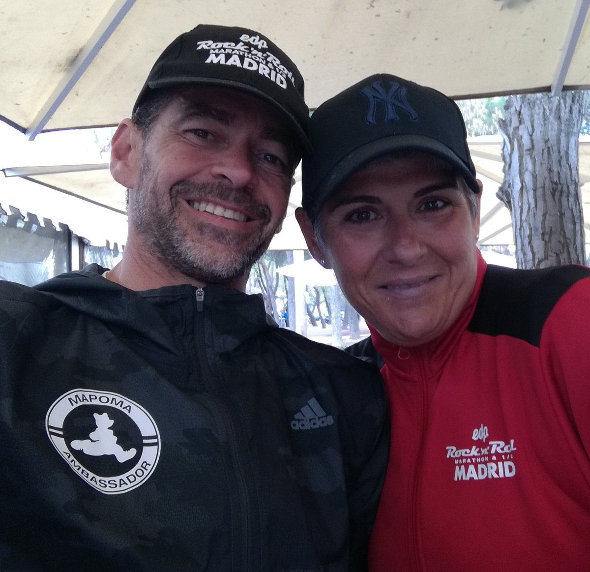JaviHds42k's tweet image. Nuestro ensayo de #EdpRNRMadrid ha salido perfecto!!! Menuda tirada larga de risas nos hemos pegado!!!
Estamos preparados para disfrutar el próximo 27 de Abril!!! 🙌
#MAPOMAmbassador 
#MAPOMArunners