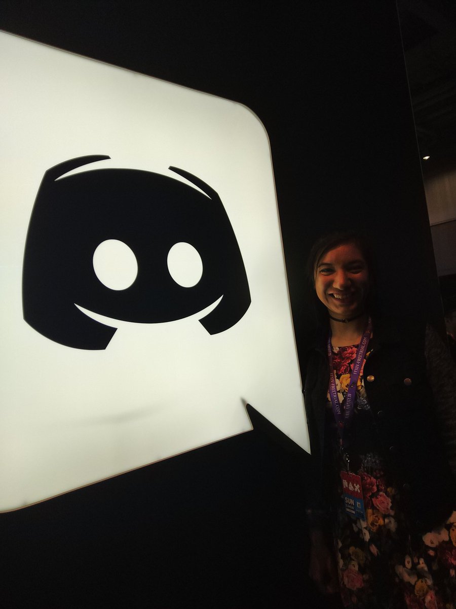 SollyHolly's tweet photo. First booth I demanded to go to at #PAXEast !!! #discord https://t.co/SysZFxaywz