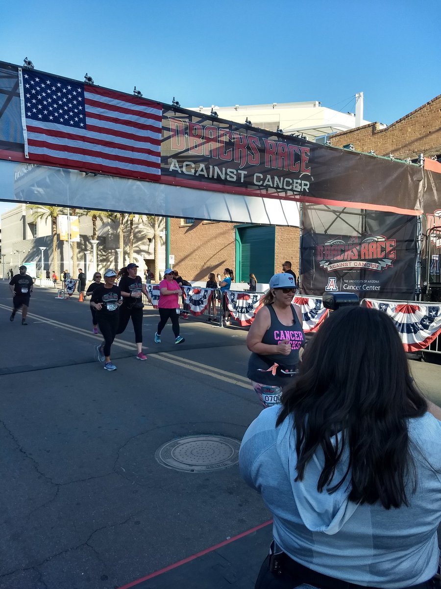 Joseseph's tweet photo. #dbacksrace Winners! Go Mel! https://t.co/SBFazfseYf