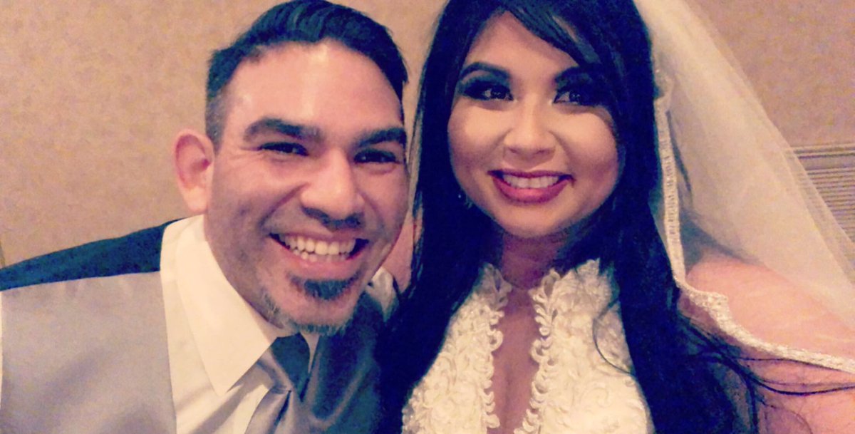 We’re married!! Really is #chilislove thanks to @michaelw0423 and <a href="/amanda3mckinney/">Amanda McKinney</a> for their match making skills 🌶❤️<a href="/ChilisJobs/">Chili's Jobs</a>