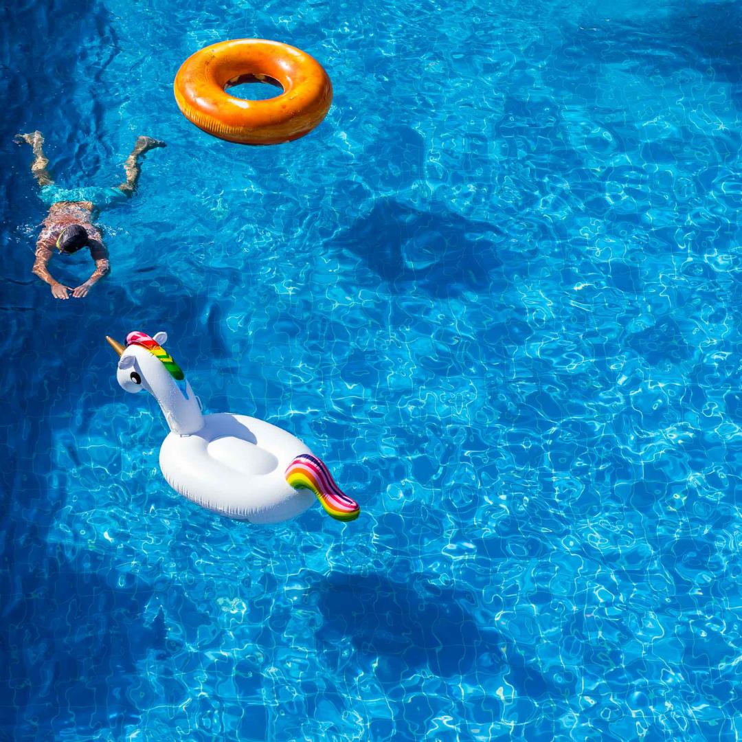 AmmonZeusHotel's tweet photo. Today’s weather forecast... Doesn't matter to our heated pool 💦💥
#ammonzeushotel #hospitalityfromAtoZ #sundayfunday #poolstories https://t.co/9GsNQa0hY9