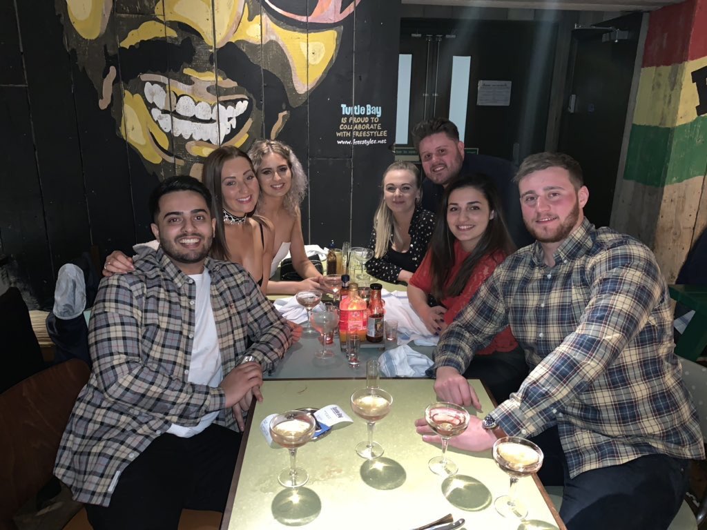 Bex_ERACU2's tweet photo. The final U514 night out... 2 promotions in 2 weeks from the Dream Team 🤙🏼🏆🤑 #WhatTeam #DreamTeam #U514Forever https://t.co/u6oqDNVaEl