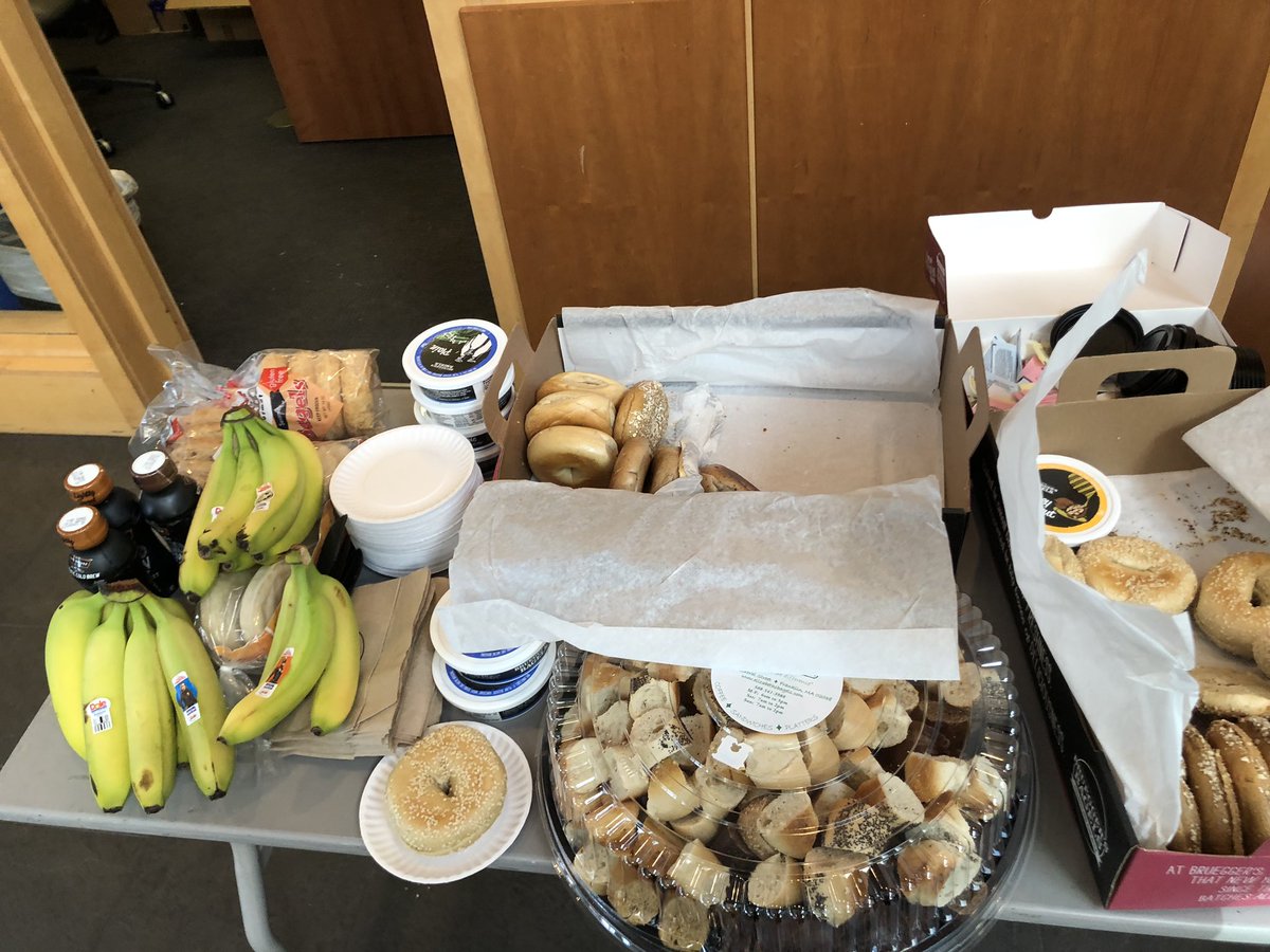 JYCtweets's tweet photo. Come over to the JYC for free breakfast! Fruit, Bruegger’s Bagels, muffins, pastries, and more! https://t.co/NH9QOMrQ8e