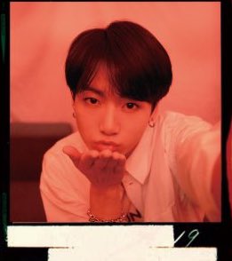 BTSHtogether's tweet photo. いや待って？小さく���ってる場所一個づつ拡大してみて1番しんどみが深みだったのメンバー別に載せてみたんだけどまじでしんどい死ぬ https://t.co/nWtps3mQc3
